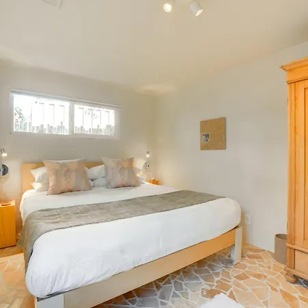 Holiday home Serene Couple's Retreat 3 Mi To Dtwn