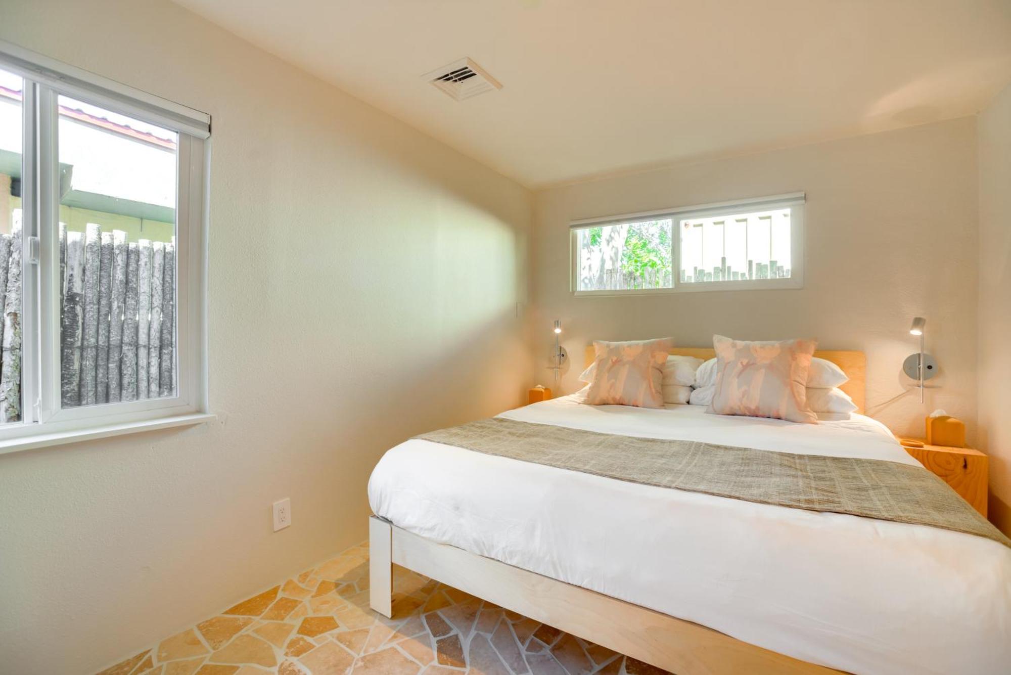 Serene Couples Retreat 3 Mi To Dtwn Appartement