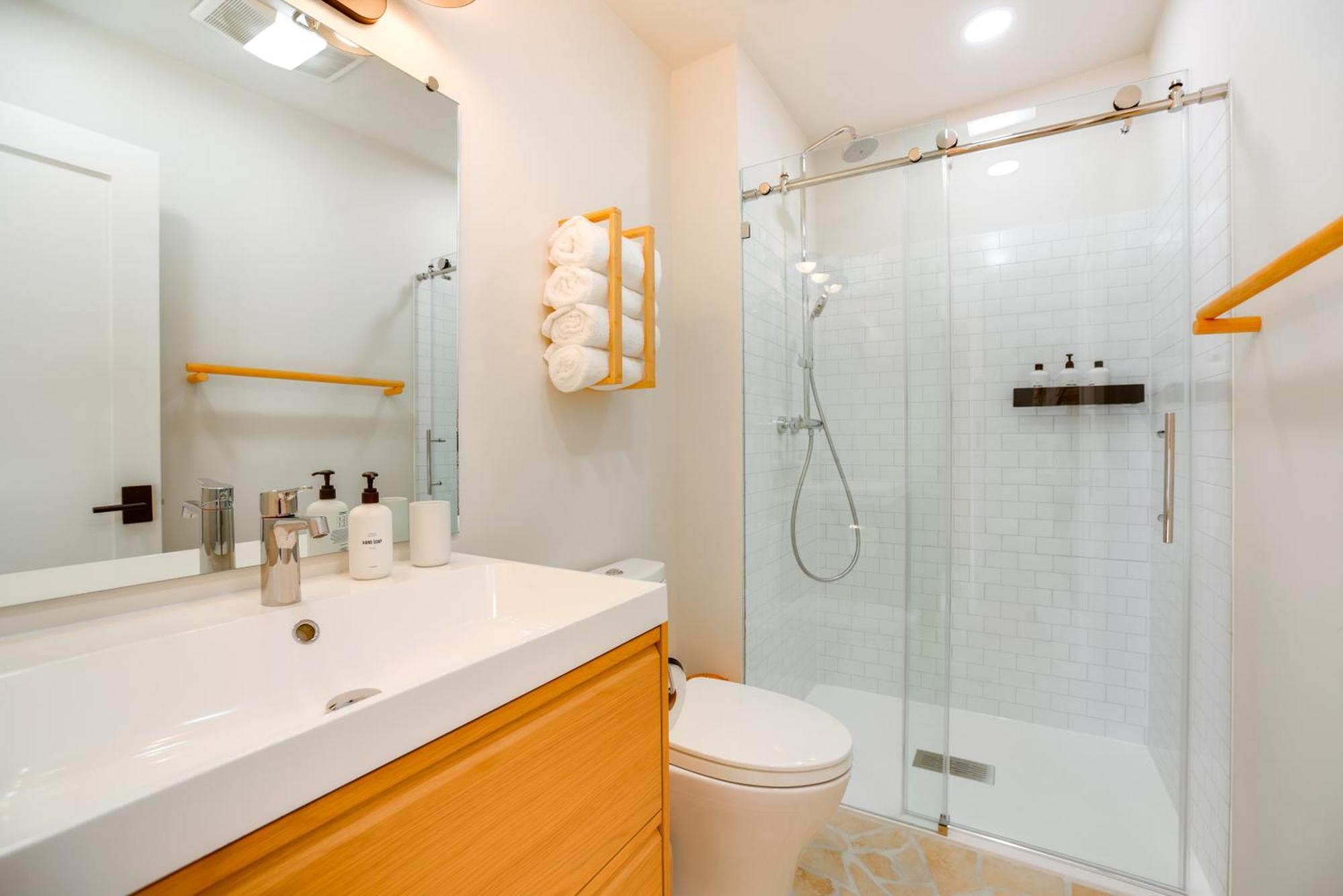 Serene Couples Retreat 3 Mi To Dtwn Appartement *